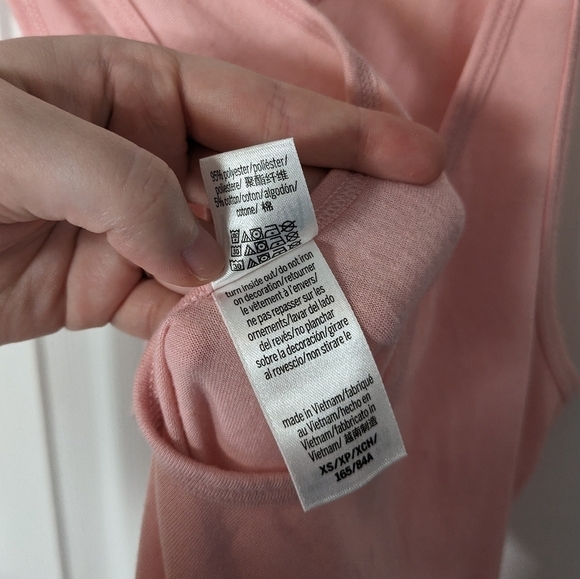 Like-New Victoria's Secret Sport Baby Pink Low Open Back Athleisure Tank XS - Picture 4 of 4